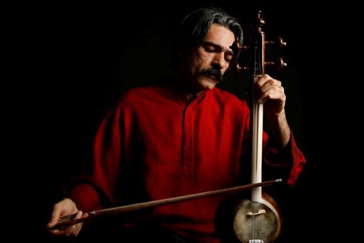 Кейхан Кальхор - виртуоз игры на каманче