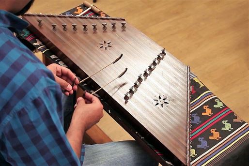 Иранский сантур