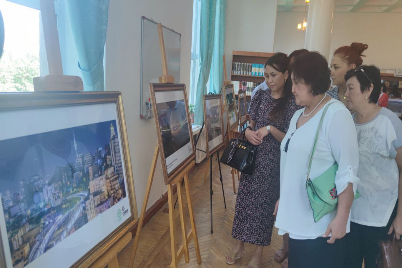 Фотовыставка «Современный Тегеран» в Бишкеке
